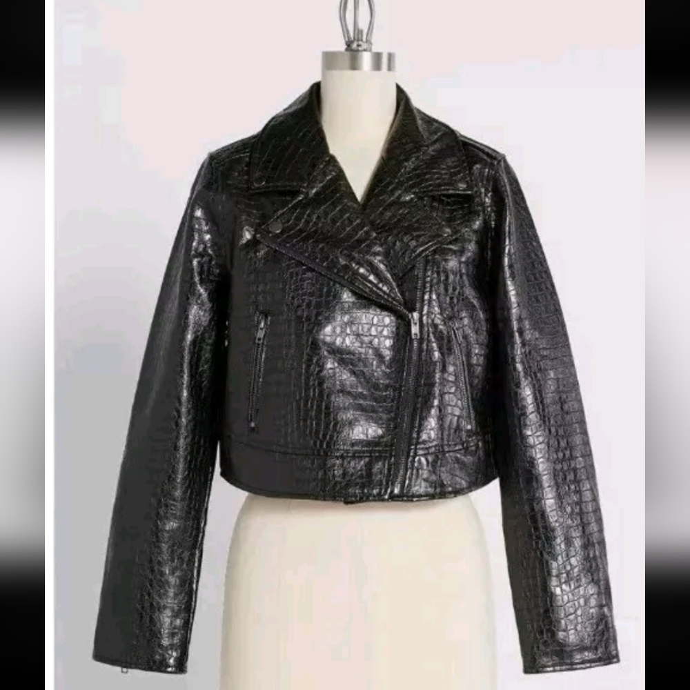 ModCloth Crocodile Black Faux Vegan Leather Moto Biker Crop Jacket Sz Small NWT